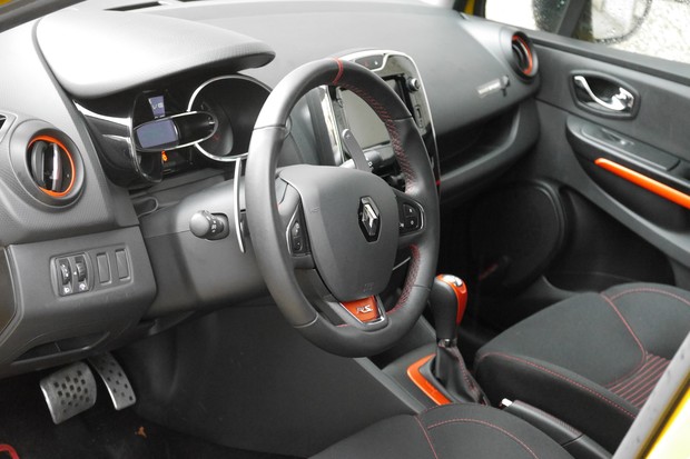 Renault Clio RS IV 1.6T EDC (1)