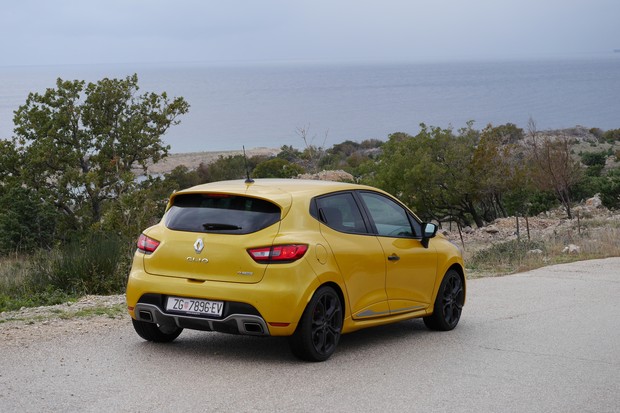 Renault Clio RS IV 1.6T EDC (5)