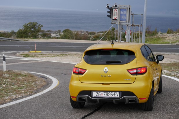 Renault Clio RS IV 1.6T EDC (8)