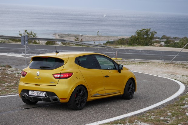 Renault Clio RS IV 1.6T EDC (9)