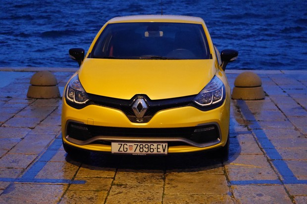 Renault Clio RS IV 1.6T EDC (3)