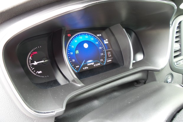 Renault Megane 1.5 dCi 110 Intens (26)
