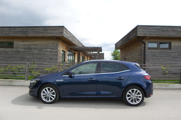 Renault Megane 1.5 dCi 110 Intens (01)