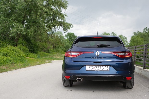 Renault Megane 1.5 dCi 110 Intens (02)