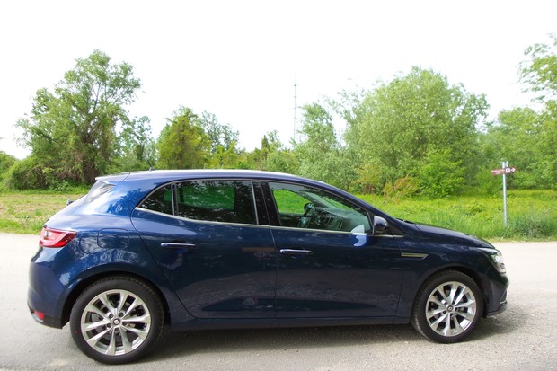Renault Megane 1.5 dCi 110 Intens (06)