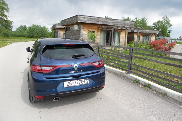 Renault Megane 1.5 dCi 110 Intens (11)