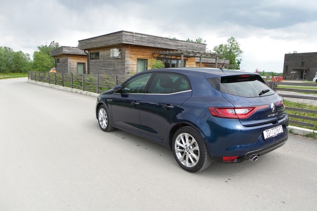 Renault Megane 1.5 dCi 110 Intens (16)