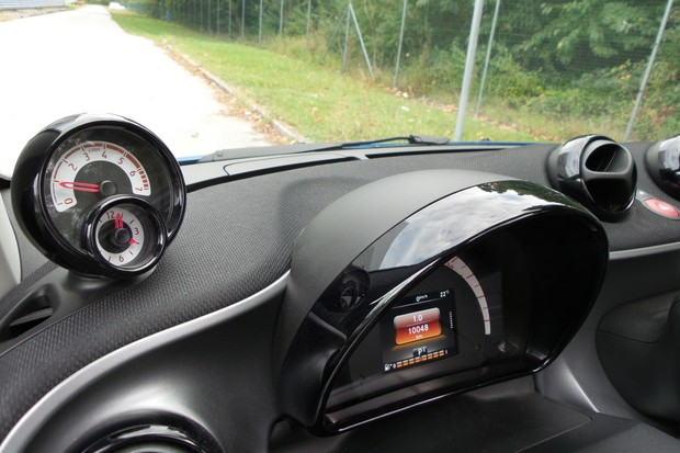 Smart ForTwo Cabrio 1.0 71 Twinamic Prime (01)