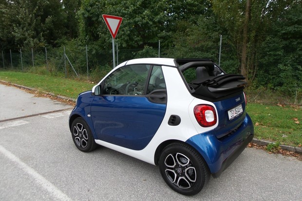 Smart ForTwo Cabrio 1.0 71 Twinamic Prime (03)