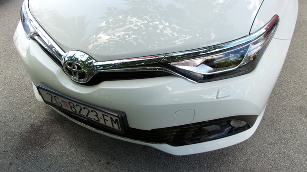 Toyota Auris 1.6 D-4D Sport (17)