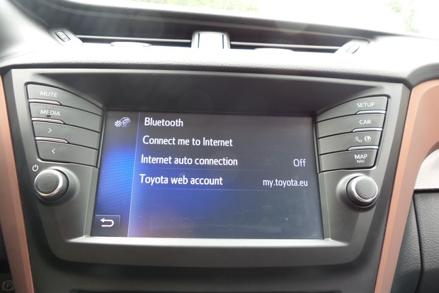 Toyota Avensis 2.0 D-4D Style (07)