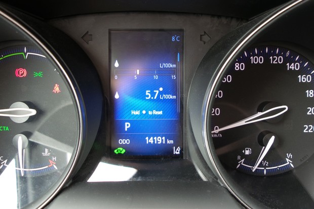 Toyota C-HR 1.8 VVT-i hibrid 122 C-ult (22)