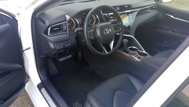 Toyota Camry Hybrid 2,5 VVT-iHSD Premium 03