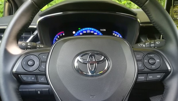 Toyota Corolla 2.0 Hybrid Sport HB 03