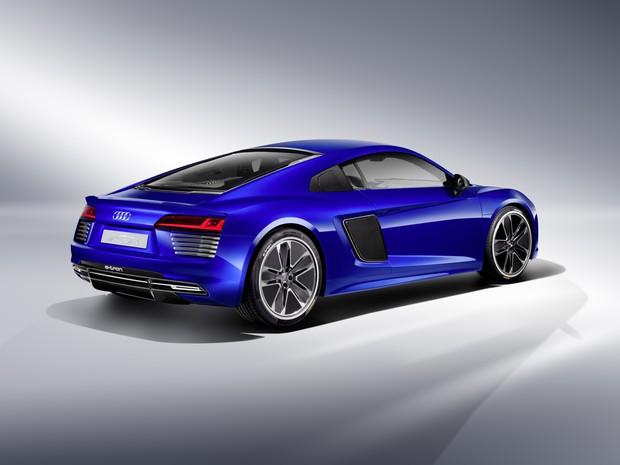 Audi R8 e-tron (5)