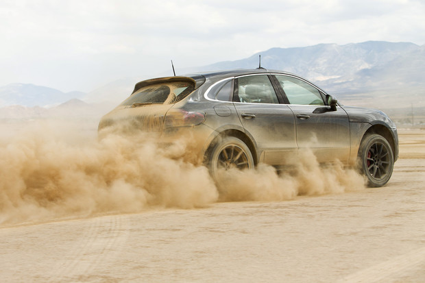 Porsche Macan na cesti (4)