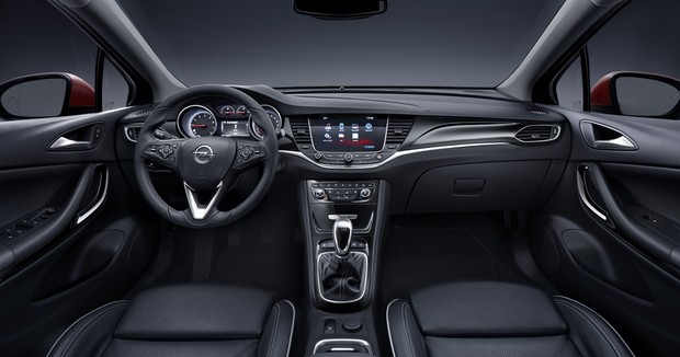 Opel Astra 2015 (interijer) (2)