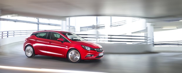 Opel Astra 2015 (6)