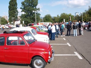 Oldtimeri Skupilo se stotinjak starodobnih automobila (1)