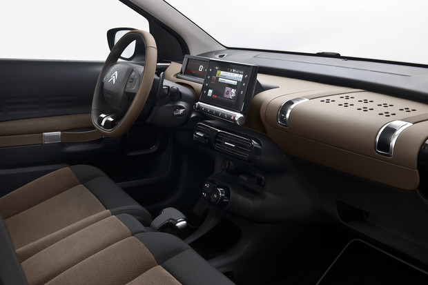 Citroen C4 Cactus interijer (1)