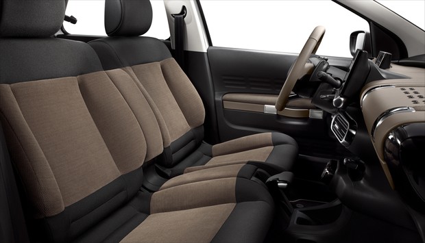 Citroen C4 Cactus interijer (2)