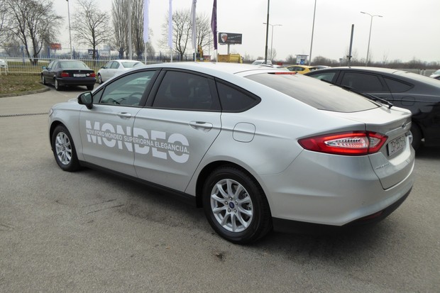 Ford Mondeo (01)