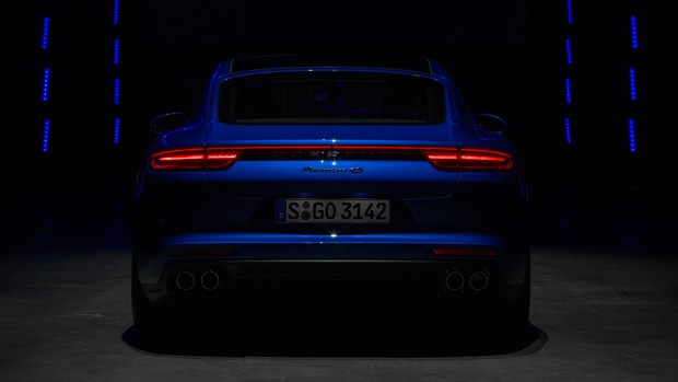 Porsche Panamera 4S (4)