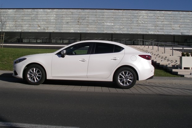 FOTO: Mazda3 sedan G120 Attraction TEST