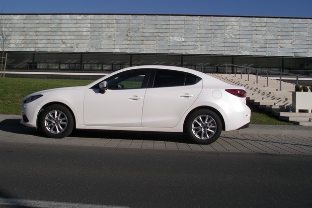 FOTO: Mazda3 sedan G120 Attraction TEST FOTO: Mazda3 sedan G120 Attraction TEST