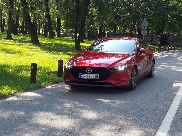 Mazda3 je osvojila Red Dot nagradu