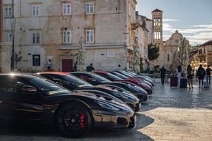 Deset Rimac Nevera prošlo dalmatinskom obalom