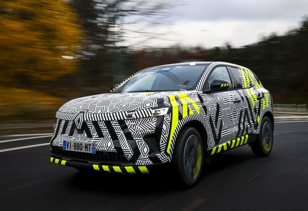 Cestovna testiranja za Renault Austral