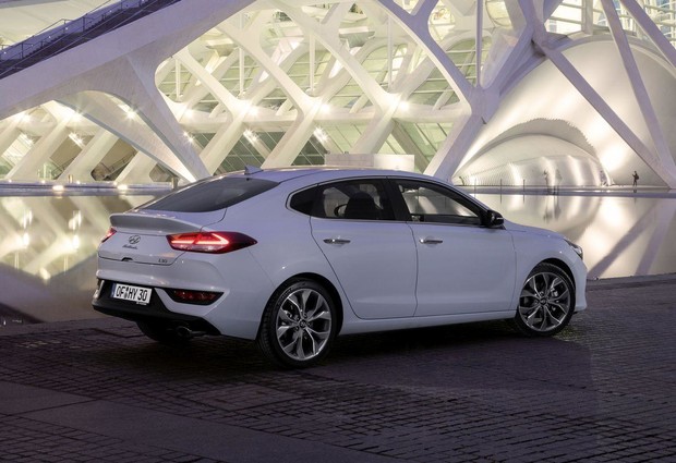 Hyundai i30 Fastback u ponudi od travnja