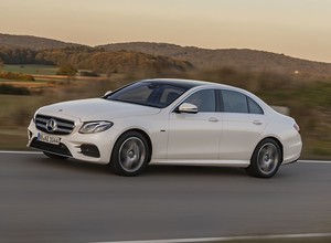 Mercedes E300 de je hibridni dizelaš