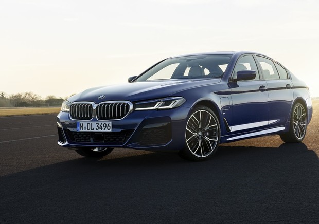 Obnovljena BMW serija 5 stiže na ljeto