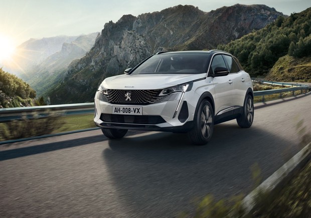 Obnovljeni Peugeot 3008 s novim licem