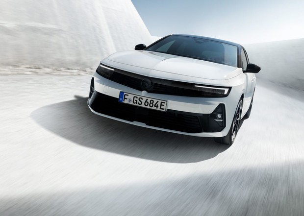 Ovo je nova sportska Opel Astra GSe Ovo je nova sportska Opel Astra GSe