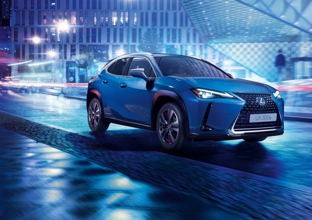 Predstavljen je električni Lexus UX 300e