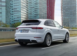 Predstavljen je Porsche Cayenne E-Hybrid