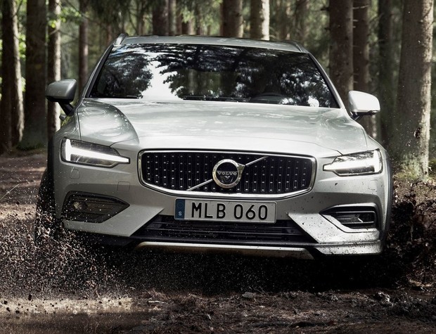 Predstavljen je Volvo V60 Cross Country Predstavljen je Volvo V60 Cross Country