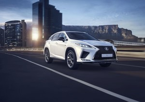 Redizajniran je SUV Lexus RX i RX L