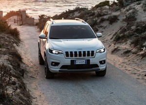 Redizajnirani Jeep Cherokee u prodaji