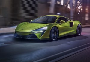 Sportski plug-in hibrid McLaren Artura