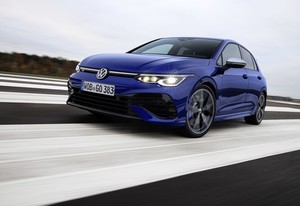 Stigao je Volkswagen Golf R s 320 KS