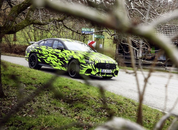 Teaser slike novog Mercedesa AMG GT