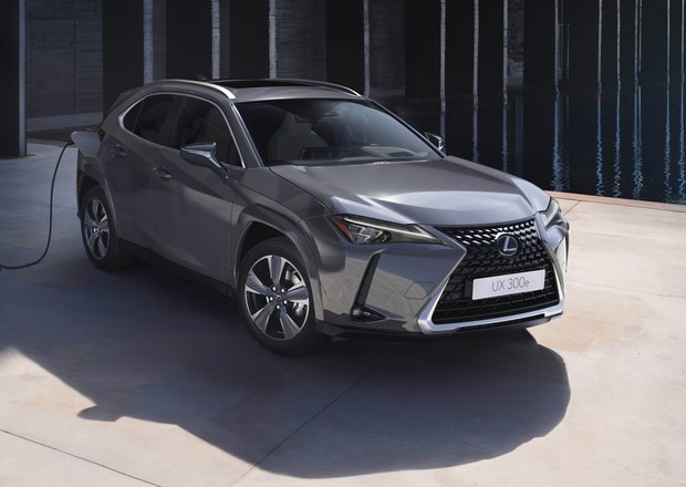 Više autonomije za 2023 Lexus UX 300e