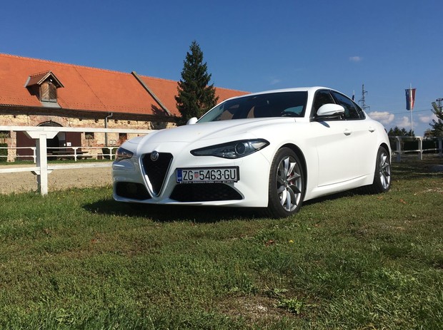 Alfa Romeo Giulia 2.2 AT Super AT TEST