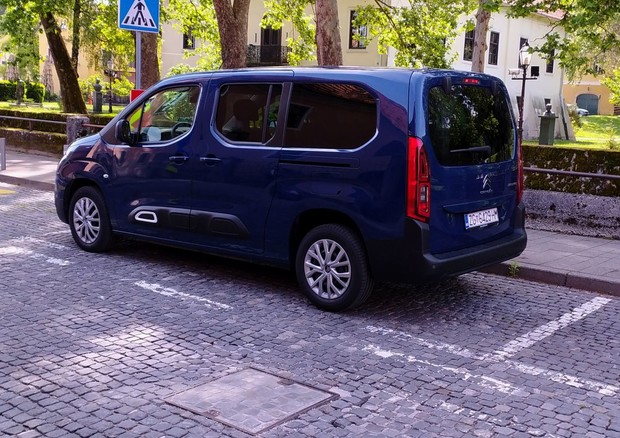 Citroen Berlingo Business FEEL N1 130 TEST Citroen Berlingo Business FEEL N1 130 TEST