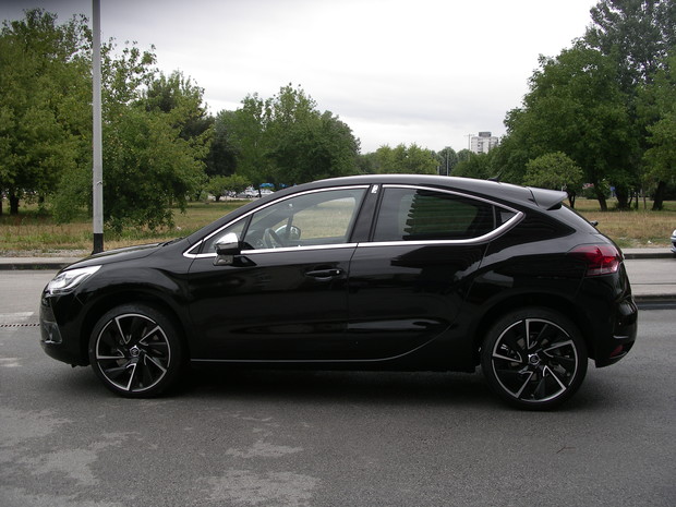 Citroen DS4 1.6 THP 200 Sport Chic Citroen DS4 1.6 THP 200 Sport Chic