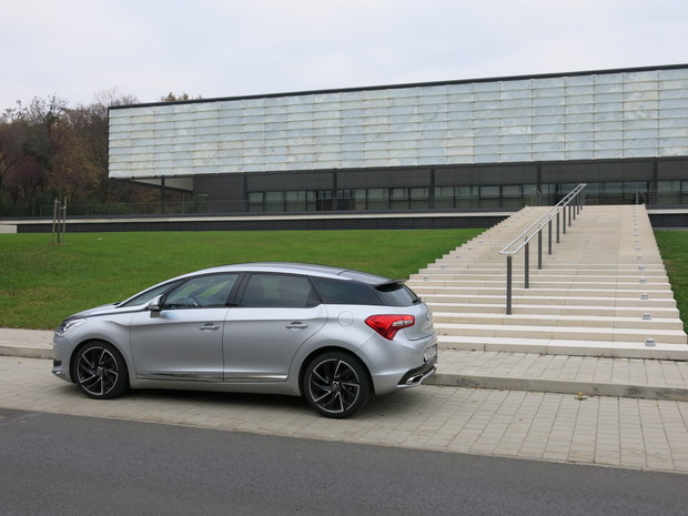 Citroen DS5 2.0 HDi 160 Sport Chic TEST